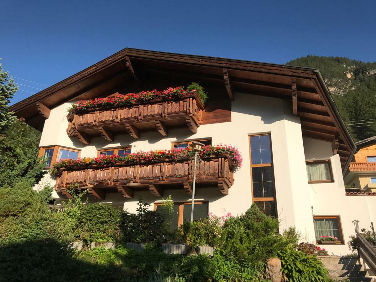Ferienwohnung Bergler Trins Exteriör bild